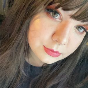 Meet your Posher, Maddie